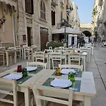 La Caverna - Vecchia, Fronte Mare Apartmán *