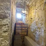 La Caverna - Vecchia, Fronte Mare