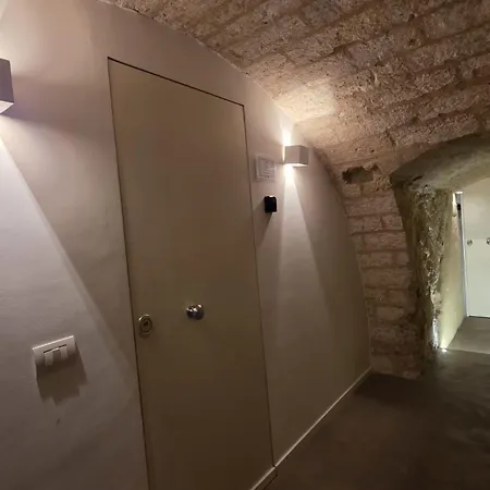 La Caverna - Vecchia, Fronte Mare アパート *