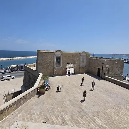 La Caverna - Vecchia, Fronte Mare Бари