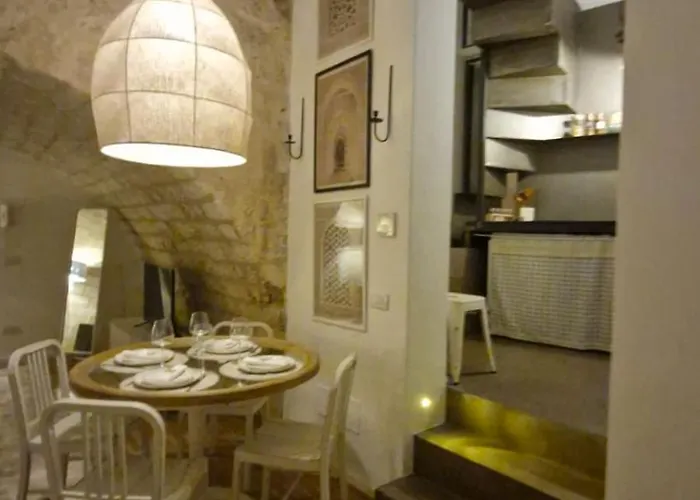 La Caverna - Vecchia, Fronte Mare Apartment