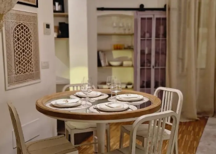 Апартаменты La Caverna - Vecchia, Fronte Mare *