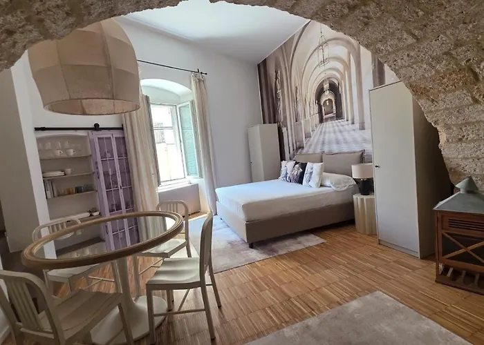 Apartment La Caverna - Vecchia, Fronte Mare *